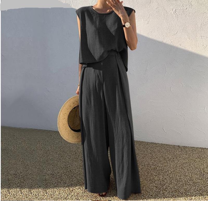 Nayeli - Modern Two-Piece Set for Women