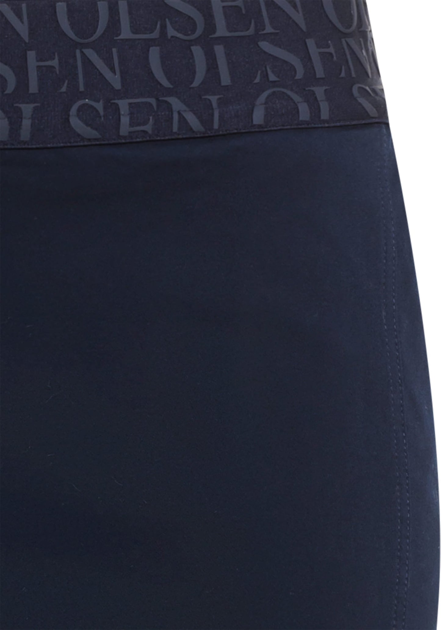 Women's Comfortable Pull-On Skirt with Stretch Fabric