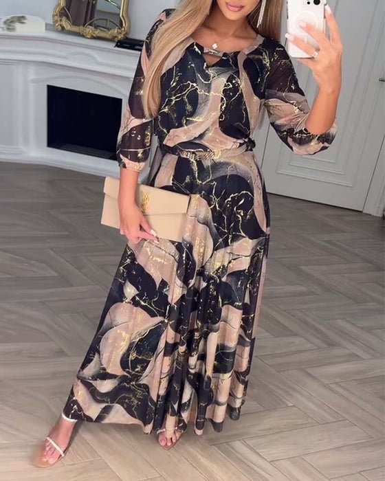 Women's Flattering Maxi Dress with Tailored Cut for Various Occasions