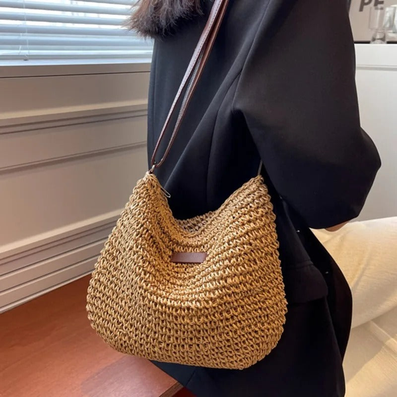 Women's Minimalist Shoulder Bag with Spacious Design