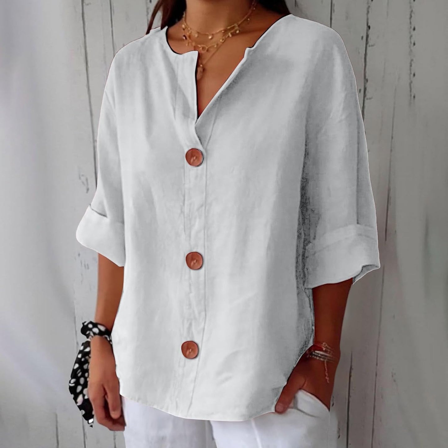 Women's Relaxed Linen Shirt with Versatile Design for Casual Occasions