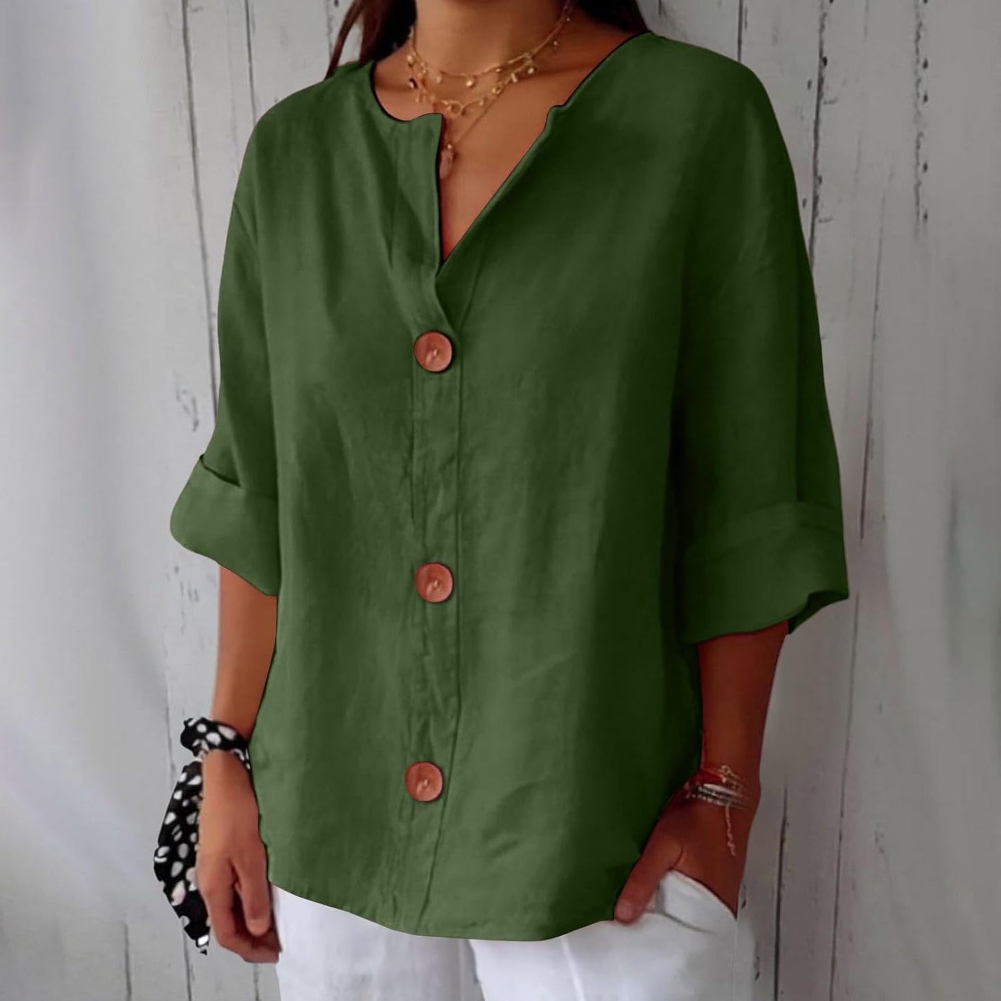 Women's Relaxed Linen Shirt with Versatile Design for Casual Occasions