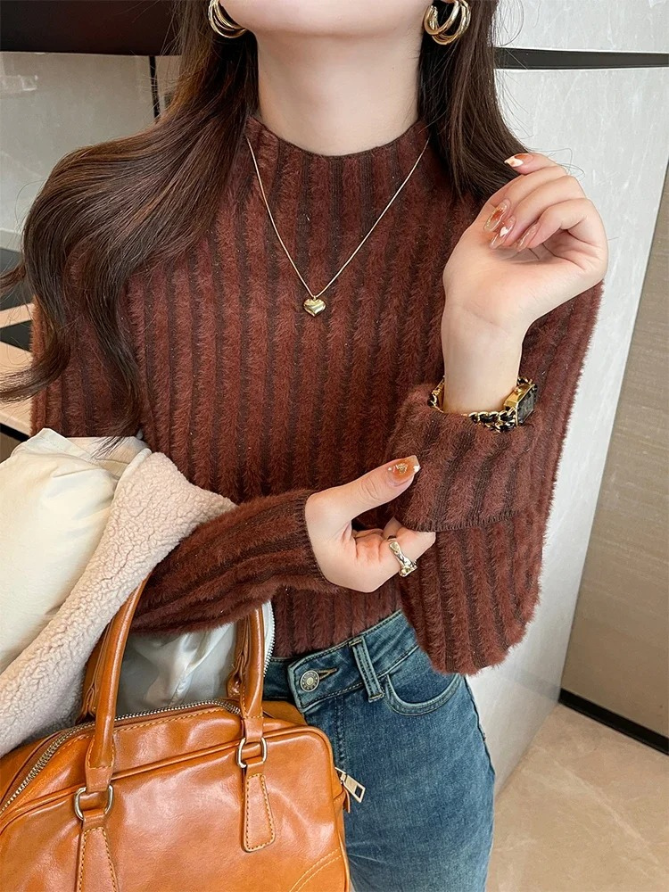 Women's Elegant Lined Knitted Turtleneck Jumper | Ideal for Autumn/Winter