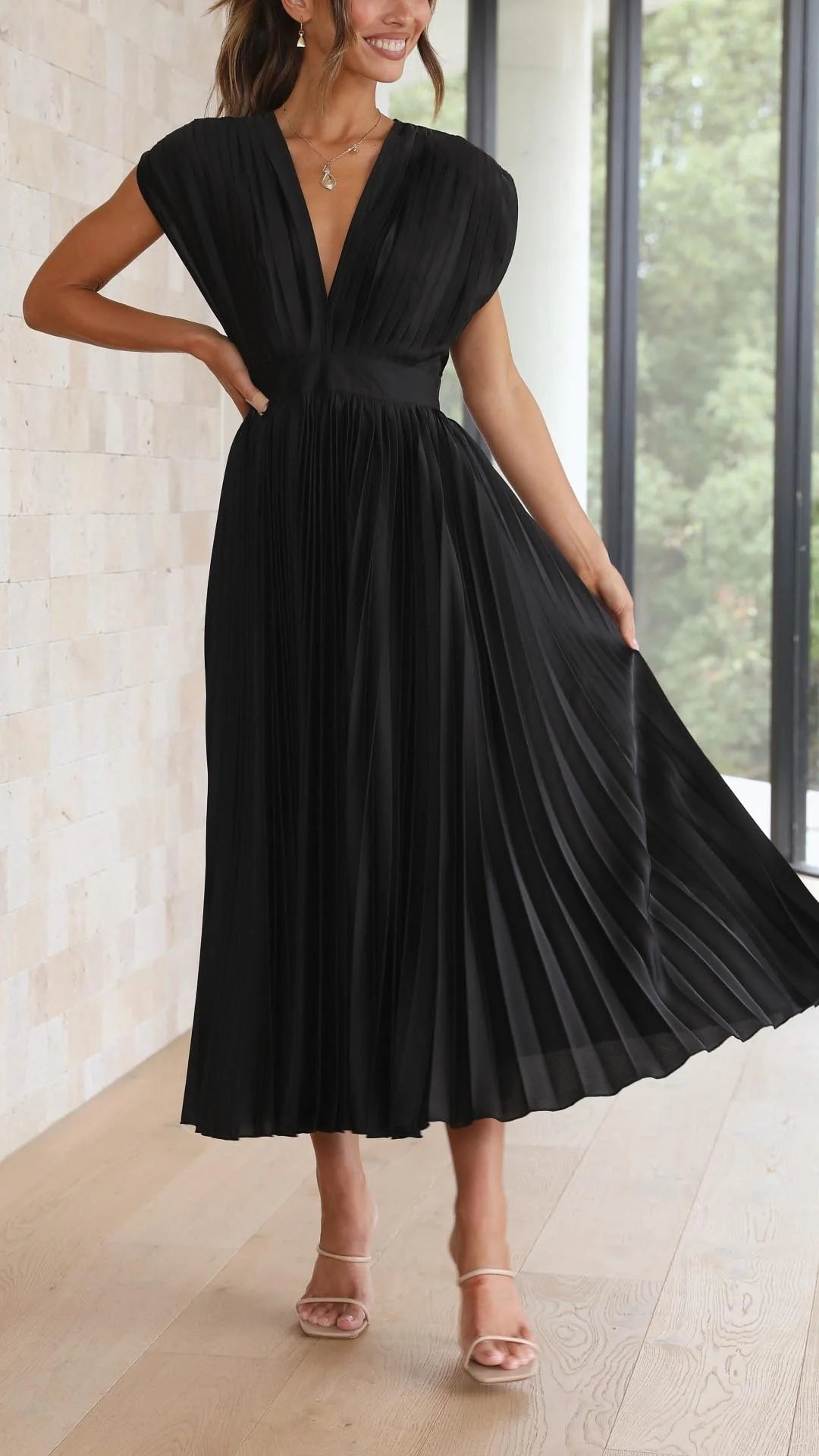 Raelynn - Casual V-Neck Maxi Dress for Women