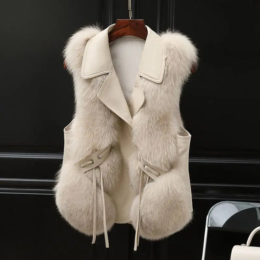 Women's Faux Fur Vest - Elegant Style & Cozy Warmth
