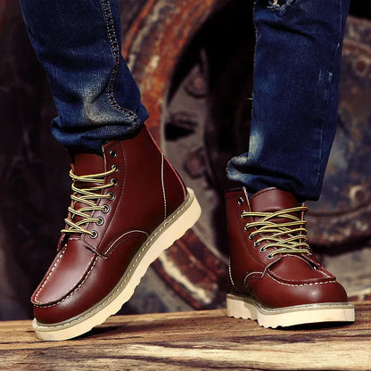 Elegant Men's Retro Boots - Retro Style with Modern Durability