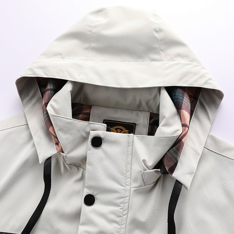 Men's Functional Waterproof Jacket with Practical Pockets
