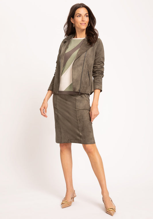 Women's Chic Pull-On Skirt with Flat Front Design