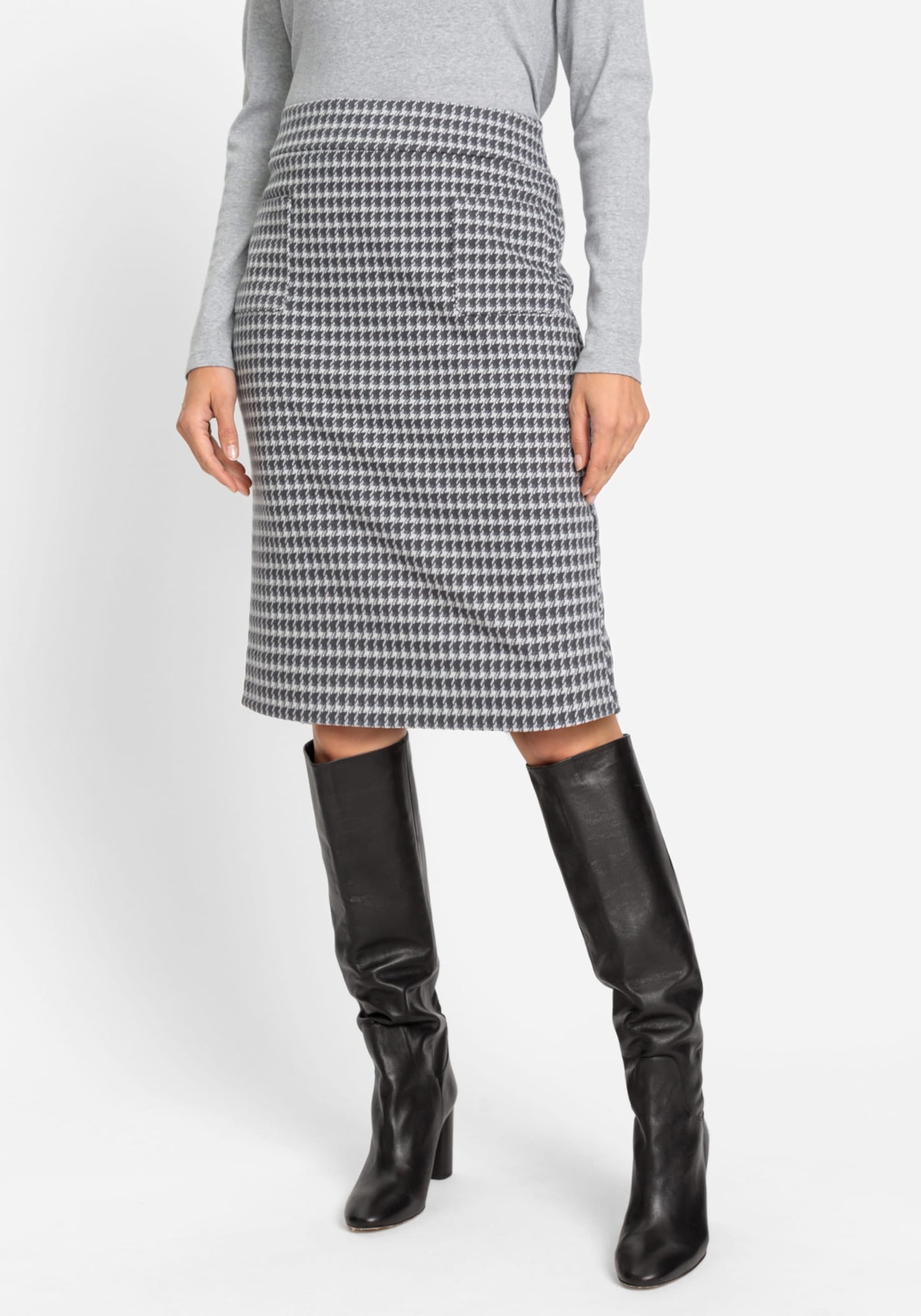 Women's Classic Houndstooth Pull-On Skirt with Stretch Design