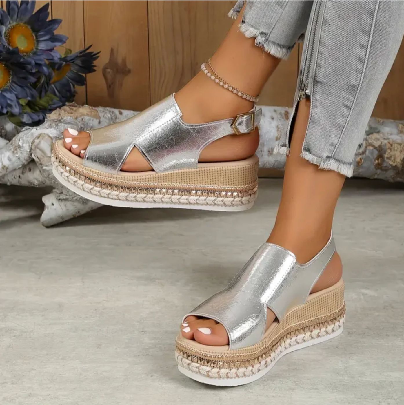 Women's Comfortable Platform Sandals with Adjustable Straps