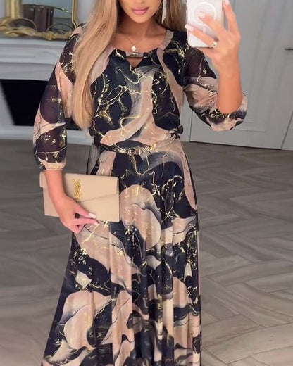 Women's Flattering Maxi Dress with Tailored Cut for Various Occasions