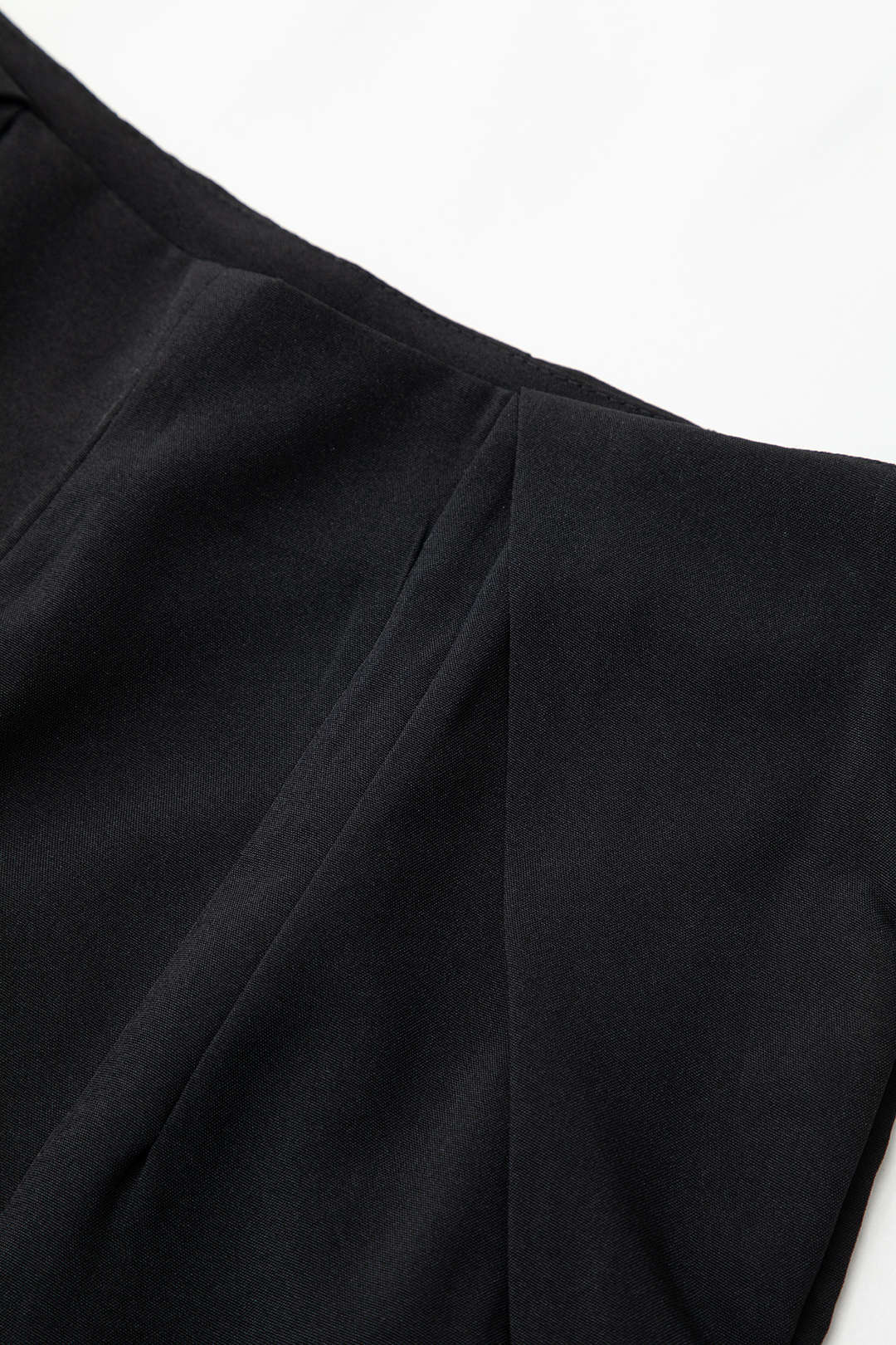 Women's High-Waisted Trousers with Pleated Detailing